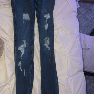 Hollister ripped skinny jeans